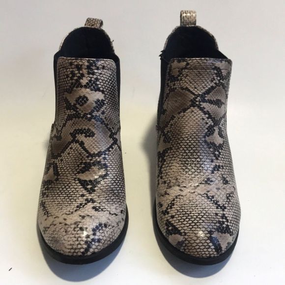 Coconuts by Matisse Snake Print Ankle Boots 7.5 - Picture 3 of 6